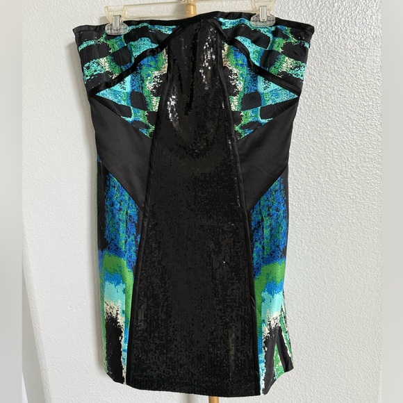 NWOT Laundry by Shelli Segal size 10 mini sequin dress